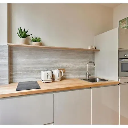 Center Of Beaubourg By Studioprestige * פריז