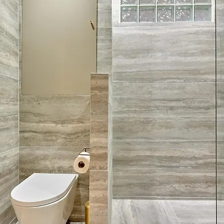 Center Of Beaubourg By Studioprestige * פריז